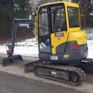 3 Tonne Zero Tail Swing Digger